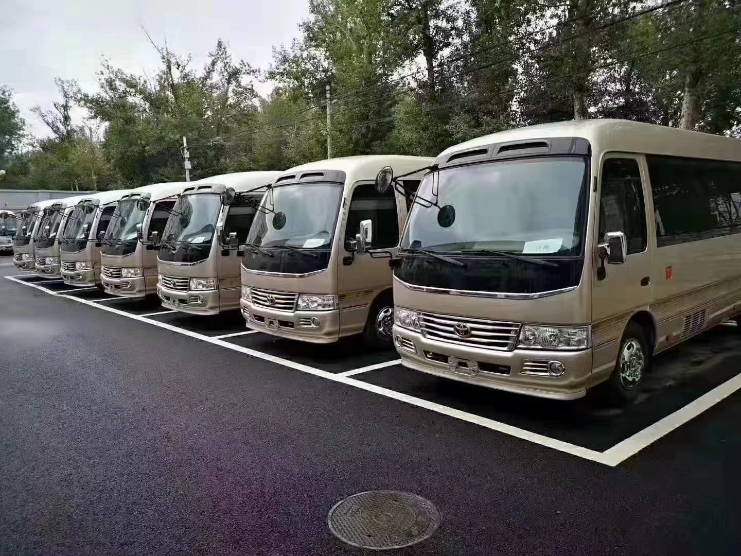 19座中巴車(chē)