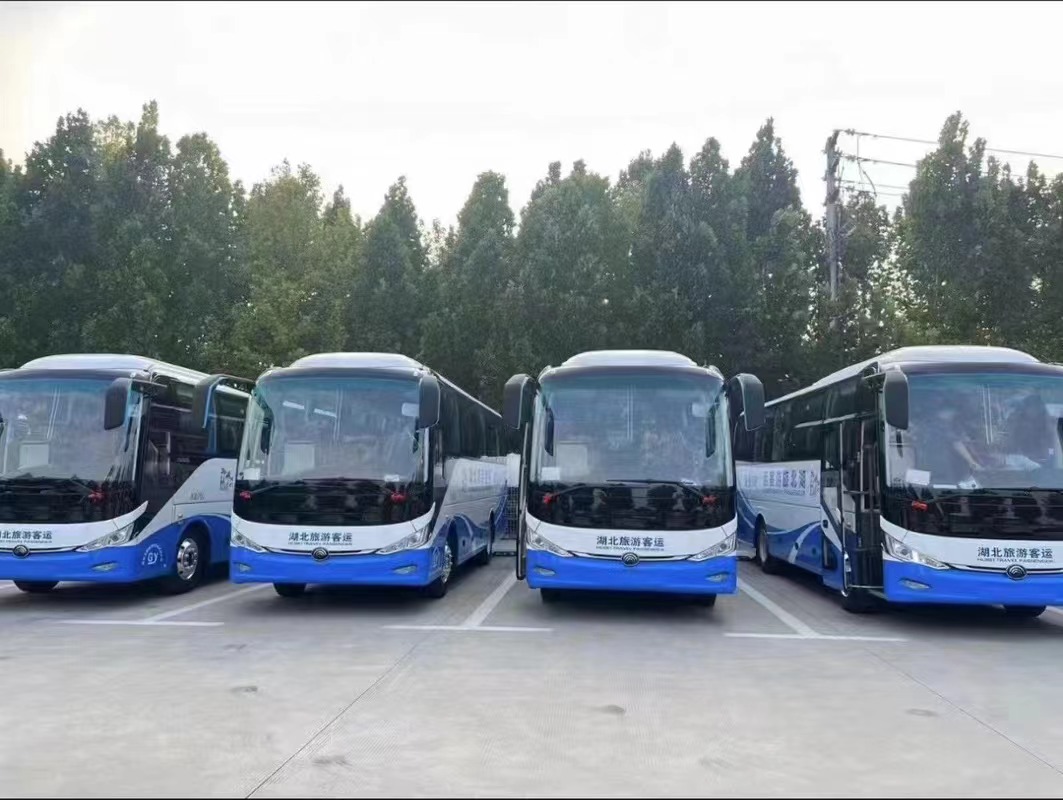 旅游大巴車(chē)